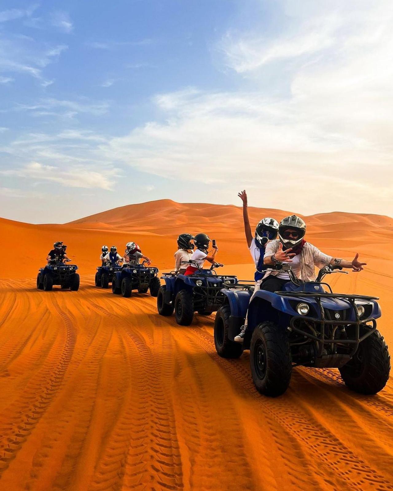 Merzouga Berbers Luxury Camp מראה חיצוני תמונה