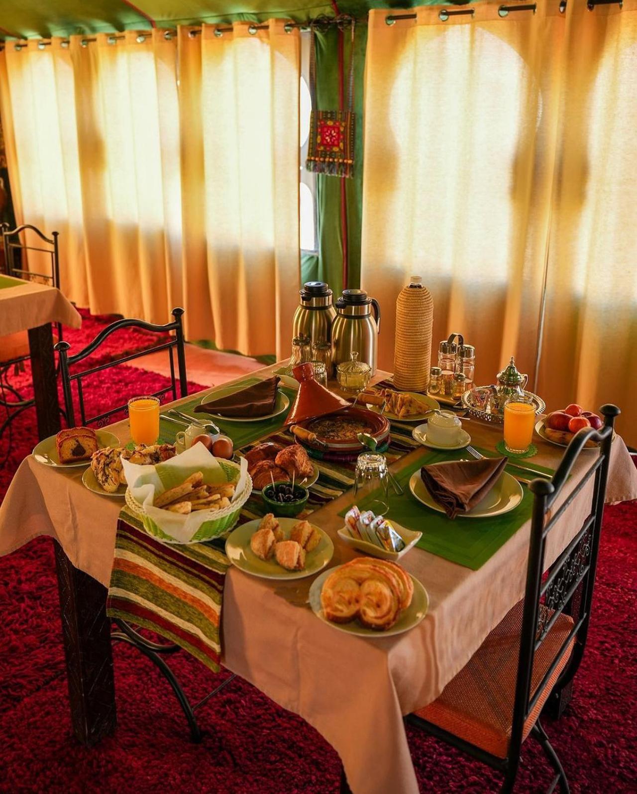 Merzouga Berbers Luxury Camp מראה חיצוני תמונה